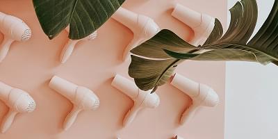 Comprendre la perte de cheveux : types, déclencheurs et comment les produits botaniques aident